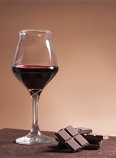 Vinho e chocolate: saiba por que você deve apostar nessa combinação!